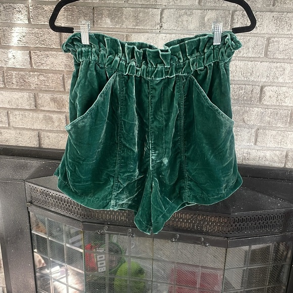 NWOT Free People At First Sight Velvet Shorts - Picture 4 of 7